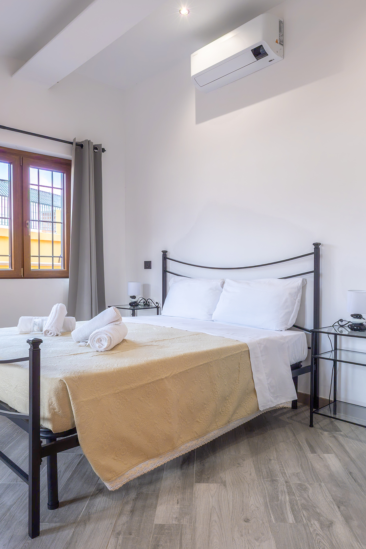 B&B Tiburtina-2 - stanza 8 - plutone copiavert